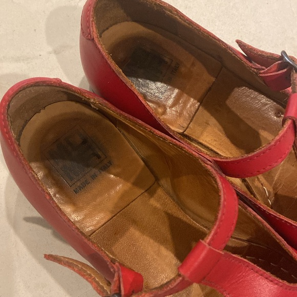 MOMA made in Italy red leather t straps - Picture 5 of 5